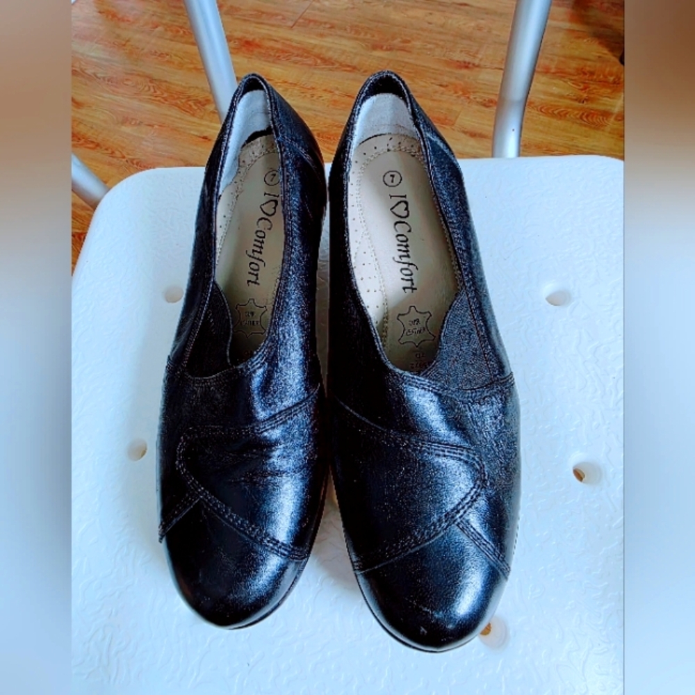 Women's Black Loafers